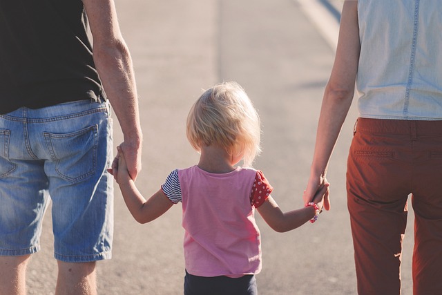 Il figlio minore ha diritto di trascorrere tempi paritetici con la madre e con il padre